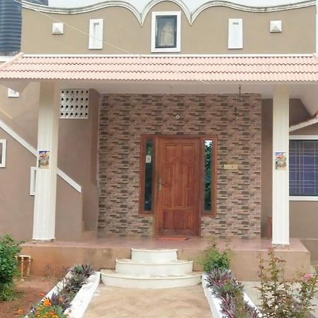 Yelagiri Golden Villa מראה חיצוני תמונה